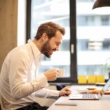 Quali sono i nuovi trend nel mondo del lavoro? Si parla di work-life balance, wellbeing e inclusività.